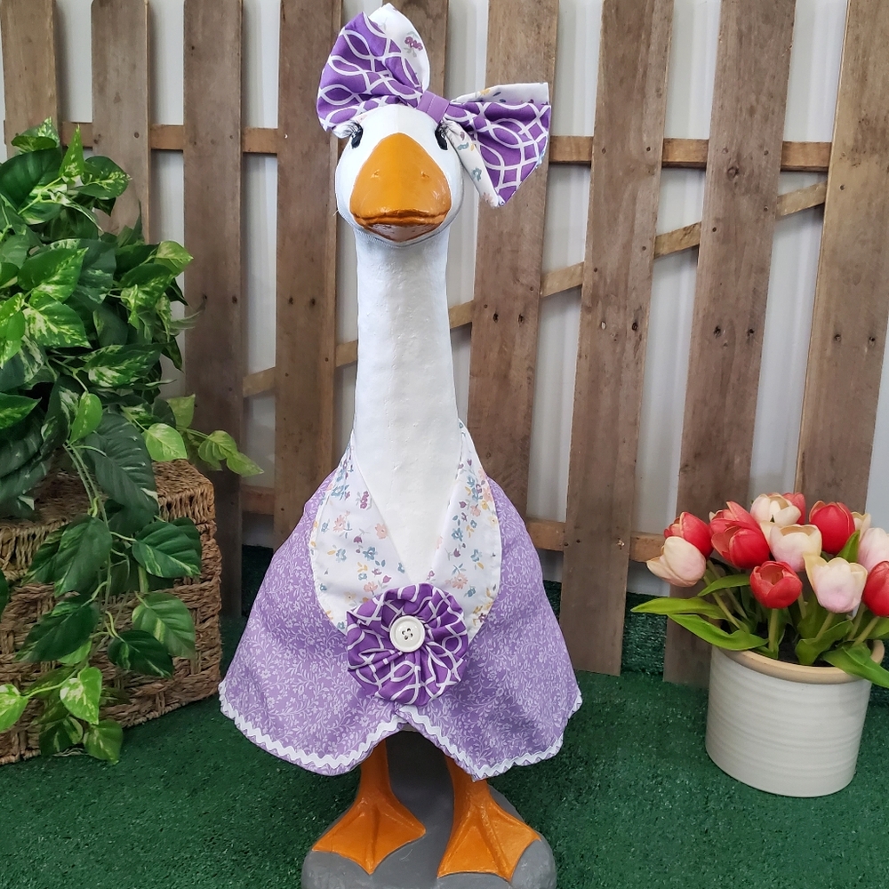 Porch Goose Purple Outfit With Bow For Large Goose